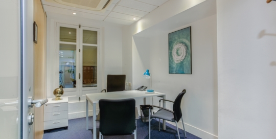 location bureau accueil client paris avocats